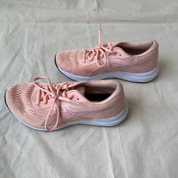 Gel Running Shoes - Picture 3 of 6